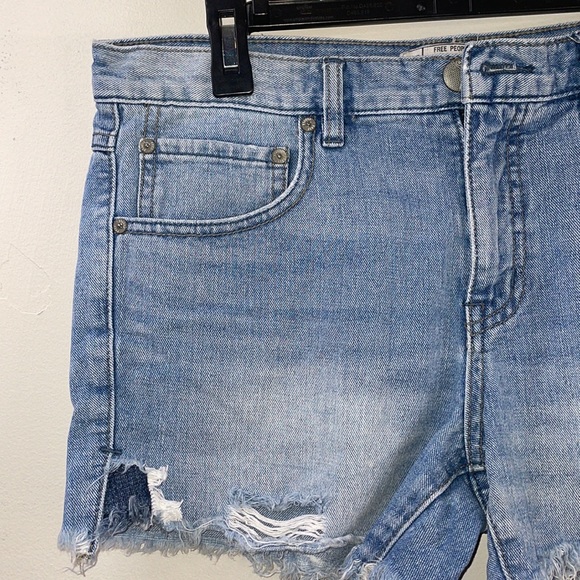 ❤️ Free People Size 27 Shorts - Picture 2 of 7